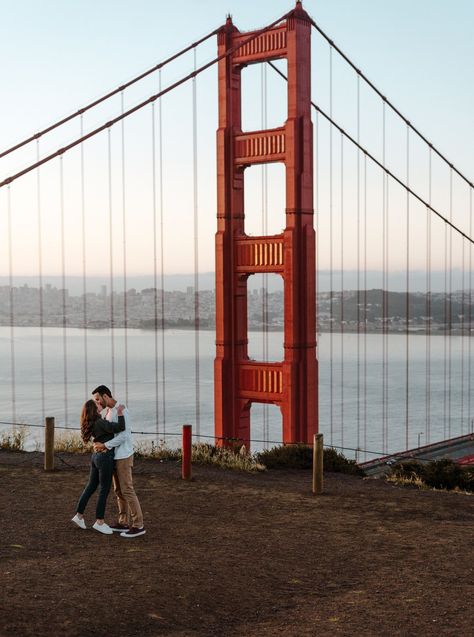 Golden Gate Bridge San Francisco Engagement Northern California Engagement Session Golden Gate Bridge Couples Engagement Sunrise Engagement California Engagement Engaged San Francisco Bay Area Engaged Maria Arriviello Photography #sanfranciscoengagement #californiaengagement Golden Gate Bridge Proposal, Wedding Proposal Ideas Engagement, California Sunrise, San Francisco Bridge, San Francisco Photos, San Francisco Engagement, San Francisco Golden Gate Bridge, Couples Posing, Outdoor Engagement