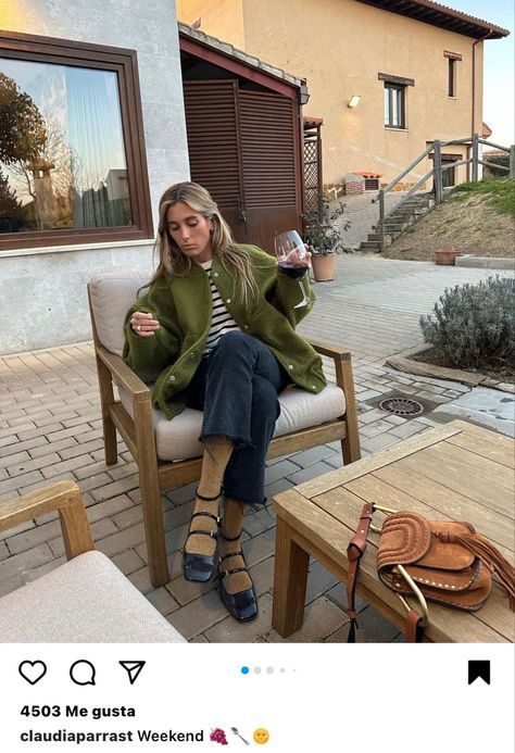 Colorful Put Together Outfit, Casual Fall Dress Outfit, Scotland Street Style, Fall Winter Outfits Work, Mode Style Anglais, Winter 23, Classy Fashion, Outfit Trends, Winter Fits