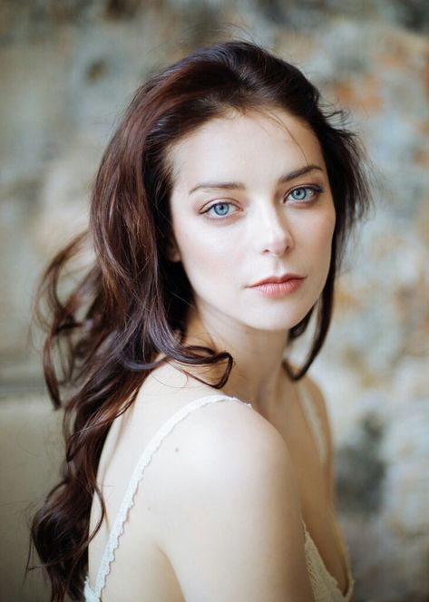 Dark Hair Pale Skin, Russian Inspiration, Goth Disney Princess, Catherine The Great, Russian Woman, Brunette Woman, Vintage Beauty, Guys And Girls, Beautiful Eyes