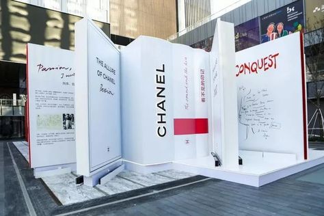 Books Installation, Book Exhibition, Photo Expo, Book Installation, Book Expo, Event Booth Design, Exhibition Display Design, Book Event, Library Themes