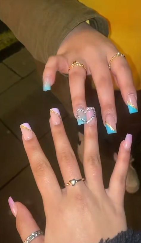 Matching Nails With Best Friend, Best Friend Nails Ideas, Matching Nails, Selfie Tips, With Best Friend, Bullet Journal Paper, Girly Acrylic Nails, Acrylic Nails Coffin Short, Acrylic Nails Coffin