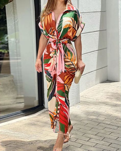 DRESSES Socialite Style, Mode Prints, Summer Prints Fashion, Leaves Print Dresses, Long Beach Dress, Short Sleeve Dress Shirt, Maxi Robes, Printed Shirt Dress, Midi Short Sleeve Dress