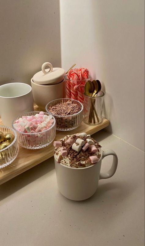 #hotchocolatebar Christmas Dreaming, Think Food, Christmas Feeling, Christmas Mood, Winter Aesthetic, Food Obsession, Pretty Food, Food Cravings, Marshmallows