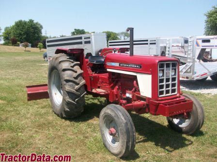 International Harvester 674 Tractor Photos, International Harvester Tractors, Case Ih Tractors, International Tractors, Farmall Tractors, Old Tractor, Classic Tractor, Cherry Cheesecake, Old Tractors