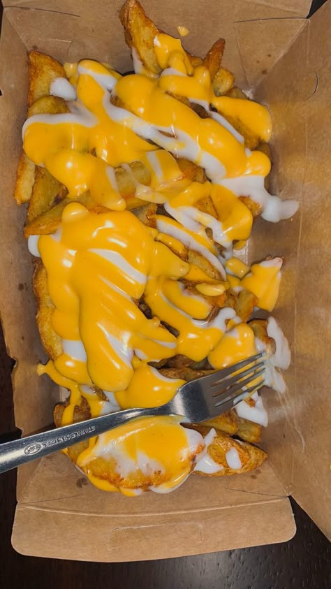 Cheesy Wedges, Cheesy Fries, Quick Lunch Recipes, Food Captions, Indulgent Food, Soul Food Dinner, Food Babe, Food Drink Photography, Desi Food