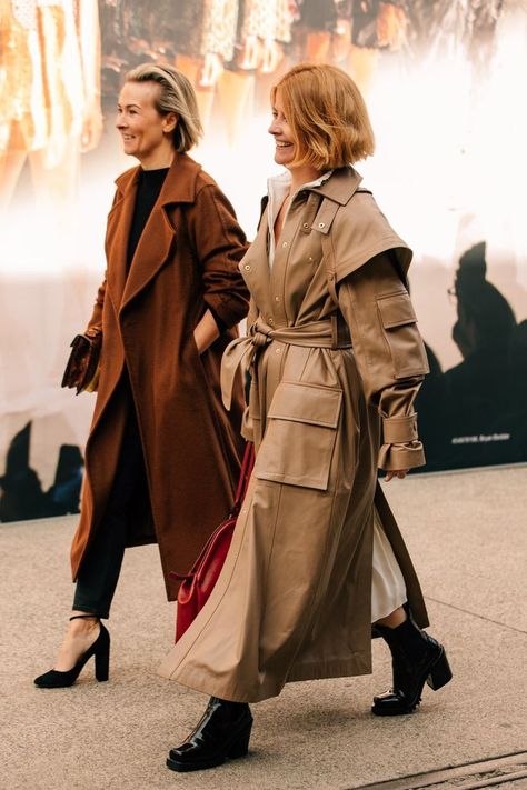 Australian Fashion Week Street Style—Resort 2019 California Fashion Summer, Australian Fashion Week, Australia Fashion, Spring Coat, Street Style Inspiration, Big Bags, Vogue Runway, Cool Street Fashion, Fashion Week Street Style