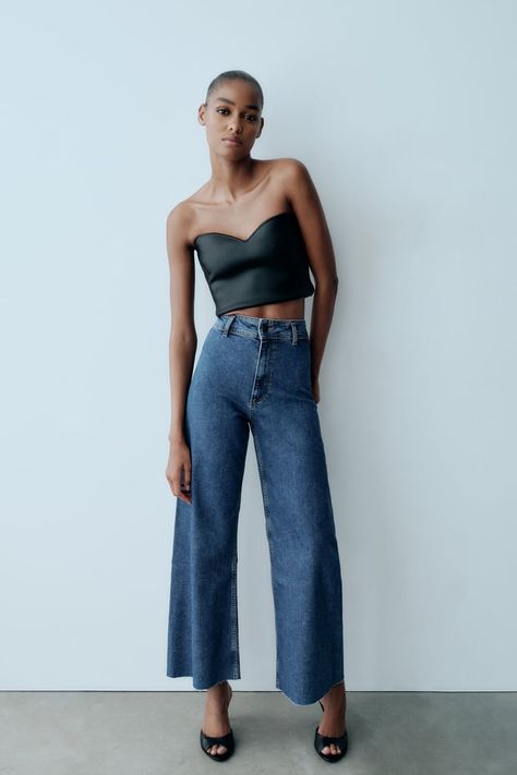 Zara Australia, Form Fitting Tops, High Waisted Flare Jeans, High Waisted Flares, Wide Jeans, Straight Fit Jeans, Fashion Catalogue, Zara Women, Dressy Outfits