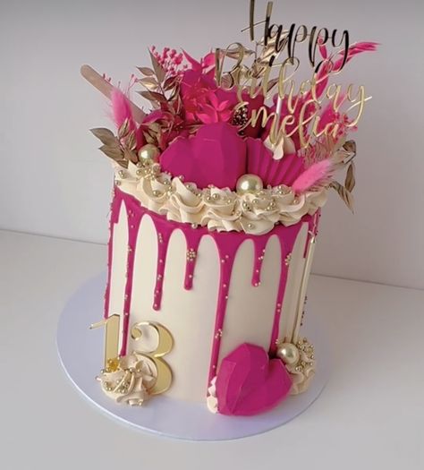 38th Birthday Ideas For Women, Hot Pink Birthday Cake, Birthday Cake Elegant, Baddie Cake, Hot Pink Cake, Drip Birthday Cake, 30th Birthday Cake For Women, 28th Birthday Cake, Purple Cakes Birthday