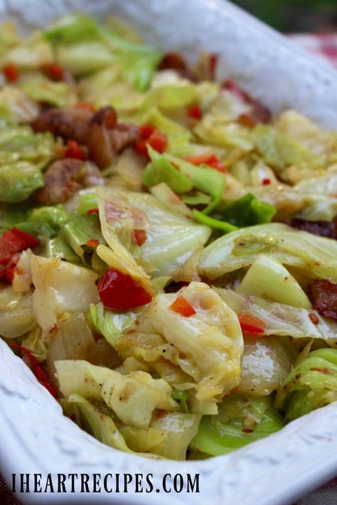 How to cook southern, soul food style, fried cabbage with bacon, onions, and peppers. Lately I’ve been craving cabbage like crazy. Luckily I have many good cabbage recipes. The last cabbage r… Cabbage And Peppers, Southern Cabbage, Smothered Cabbage, Fried Cabbage With Bacon, Best Cabbage Recipe, Cabbage Recipes Southern, Southern Soul Food, Cabbage With Bacon, Fried Cabbage Recipes