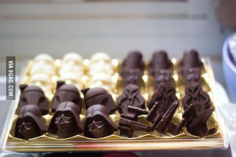 These chocolates are amazing! Star Wars Chocolate, Star Wars Food, Geek Food, Star Wars Wedding, Chocolate Design, May The 4th Be With You, Star Wars Merchandise, Party Food And Drinks, Guilty Pleasures