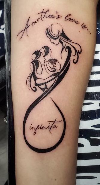 Name Infinity Tattoo, Infinity Tattoo Ideas, Motherhood Tattoos, Infinity Tattoo Designs, Mom Tattoo Designs, Tattoos With Kids Names, Mommy Tattoos, Mother Tattoos, Tattoo For Son