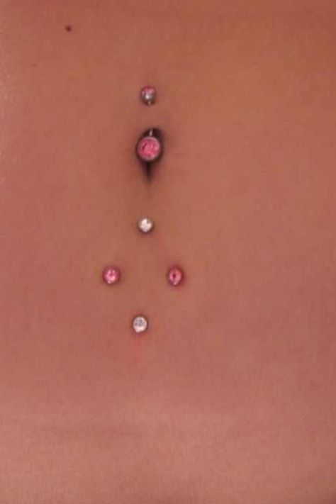 Dermal Belly Button Piercing, Bellybutton Rings, Belly Button Piercing Jewelry, Cool Piercings, Facial Piercings, Cute Piercings, Tongue Piercing, Body Jewelry Piercing, Piercing Ideas