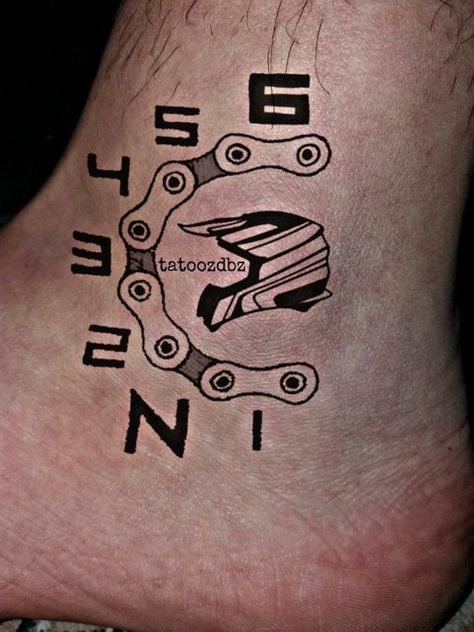 Tatoos Motorcycle Tattoo Ideas, Bike Tattoo Motorcycles, Bike Tattoo Design, Small Motorcycle Tattoo, Biker Tattoos For Men, Motorcycle Tattoos For Men, Biking Tattoo, Motorcycle Tattoo Designs, New Style Tattoo