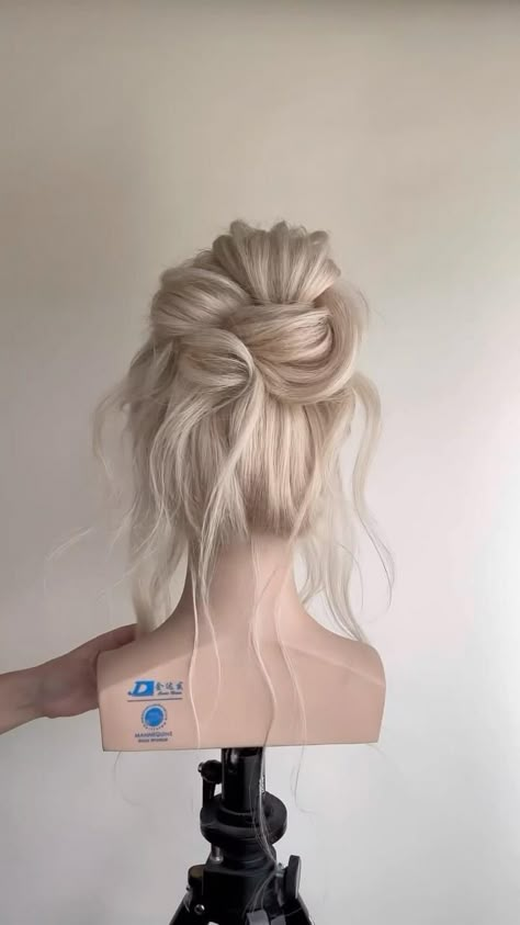 High bun tutorial from @updos.by.jocelyn. Have you ever tried this hairstyle?🥰 #updos #promhair #diyhair #easyupdo #hairstyletutorial Med Length Updo Hairstyles, How To Make A Big Bun, Easy Glam Updo, High Curly Updo, Hairstyle Updo Wedding, Wedding High Updos For Long Hair, Diy High Updo, High Bun Wedding Hair Tutorial, Formal High Bun Tutorial