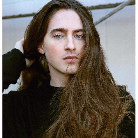 Edward Bess, Beautiful Long Hair, Long Hair Styles Men, Men Boys, Community Wall, Wall Photos, Long Hair, Long Hair Styles, Cream