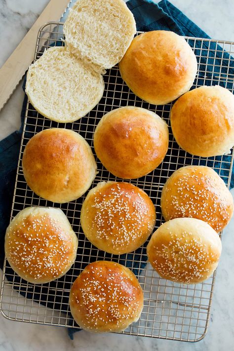 Hamburger Bun Recipe No Egg, Vegan Hamburger Buns, Classy Recipes, Cooking Classy Recipes, Best Burger Buns, Hamburger Buns Recipe, Burgers Chicken, Burger Buns Recipe, Hamburger Bun Recipe