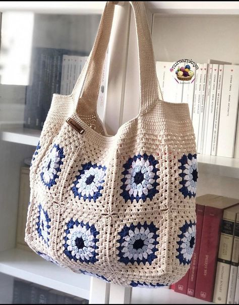 Granny Square Crochet Patterns Free, Sac Diy, Granny Square Bag, Crochet Market Bag, Crochet Handbags Patterns, Crochet Pumpkin, Crochet Purse Patterns, Crochet Bags Purses, Handbag Patterns