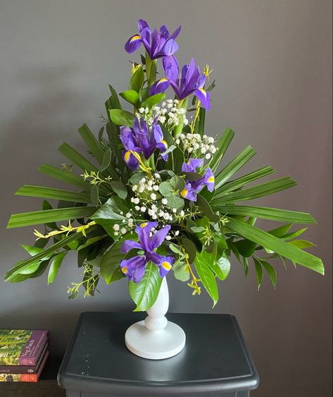 Iris flowers in a simple line design. #flowers #flowerarrangements #linearrangement #iris #irises Summer Flower Arrangements, Iris Flowers, Irises, Container Plants, Simple Lines, Summer Flowers, Line Design, Flower Arrangements, A Line