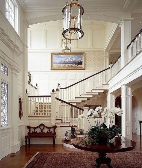 White Foyer, Foyer With Stairs, Old World Interiors, Stairs Architecture, Foyer Decorating, Up House, Style Deco, Dream House Interior, Decor Minimalist