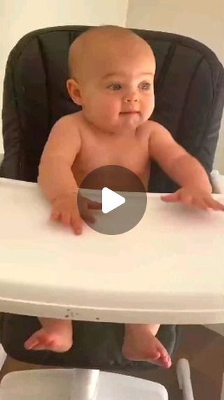 Funny Babies Pictures, Kid Videos Funny, Funny Toddlers, Funny Babies Dancing, Father Baby Photography, Grumpy Baby, Funny Babies Laughing, Unbelievable Pictures, Funny Baby Faces