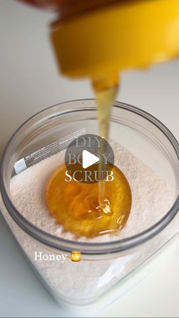 Watermelon Body Scrub, Exfoliating Body Scrub Diy, Body Scrub Homemade Recipes, Scrub Diy, Body Scrub Recipe, Motherhood Lifestyle, Diy Body Scrub, Sugar Scrub Diy, Diy Scrub