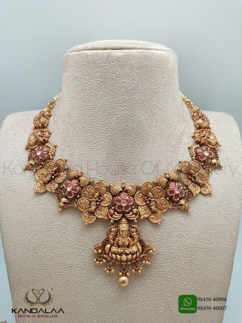 30 Grams Gold Necklace Indian, 30grams Gold Necklace Designs, Kandalaa Jewellery, Women Gold Necklace, Necklace Styles, Wedding Jewelry Sets Bridal Jewellery, Temple Jewelry Necklace, Gold Temple Jewellery, Neck Pieces Jewelry