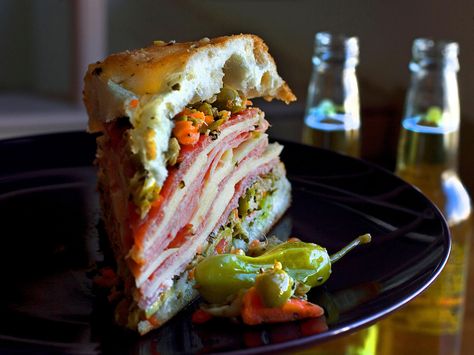 10 Iconic New Orleans Dishes (And Where To Try Them) New Orleans Dinner, New Orleans Food, Muffuletta Sandwich, New Orleans Vacation, New Orleans Recipes, Louisiana Travel, New Orleans Travel, Delicious Sandwiches, Cajun Recipes