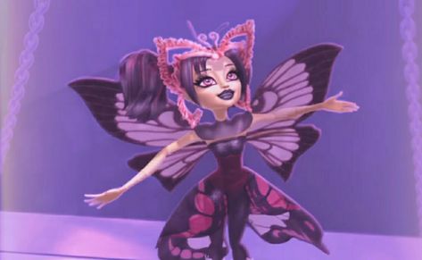 🦋 Luna Mothews Monster High, Animated Crushes, Luna Mothews, Monster High Boo York, Boo York, High Pfp, Monster High Cosplay, Monster H, Twitter Layout