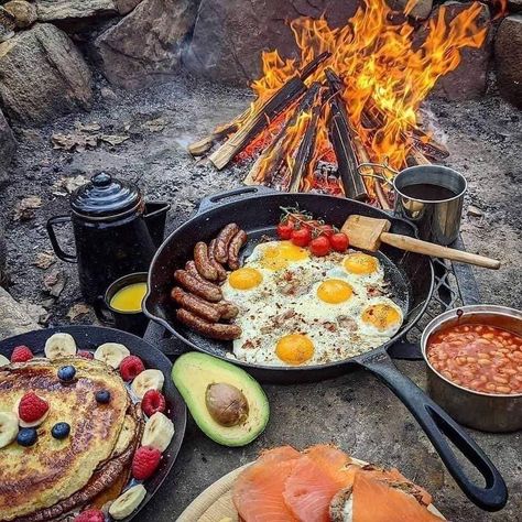 Campfire Food, Campfire Cooking, Open Fire, Think Food, Camp Cooking, Camping Food, Camping Meals, Outdoor Grill, Outdoor Cooking