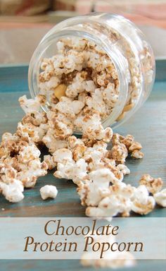 Eating butter-drenched popcorn is like watching an awful movie—you wind up with regrets and wish you had picked something else. Scoop up these skinny-but-so-flavorful ideas that have been getting rave reviews. Protein Popcorn, Chocolate Covered Popcorn, Popcorn Toppings, Healthy Popcorn, Healthy Afternoon Snacks, Chocolate Popcorn, Protein Powder Recipes, Eat This Not That, Popcorn Recipes