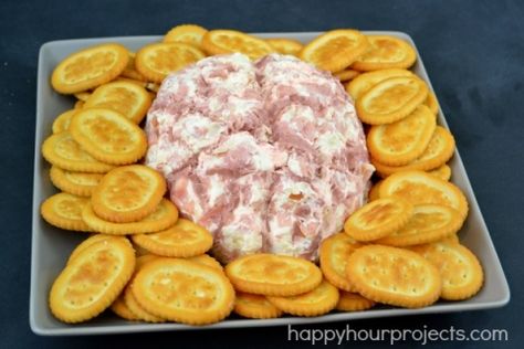 Zombie Themed Ideas for your Walking Dead Watch Party at www.happyhourprojects.com Zombie Food, Happy Hour Appetizers, Zombie Brain, Zombie Wedding, Themed Dinner, Easy Vegetarian Dinner, Zombie Party, Cheese Ball Recipes, Easy Parties