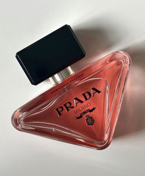 Prada Perfume, Victoria Secret Vanilla, Victoria's Secret Perfume, Gucci Perfume, Flower Fragrance, Perfume Organization, Dior Perfume, Perfume Collection Fragrance, Victoria Secret Perfume