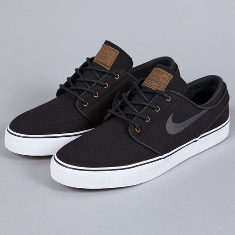 Nikes Nike, Burgundy Nike, Nike Stefan Janoski, Daily Shoes, Nike Sb Stefan Janoski, Nike Free Runners, Sneaker Nike, Free Runs, Stefan Janoski