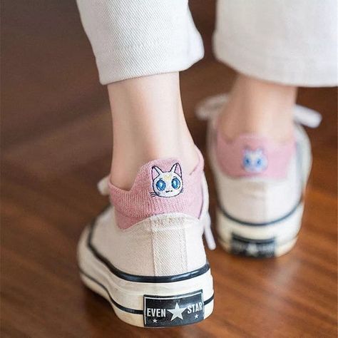 Sailor Moon Socks, Sailor Moon Cute, Moon Socks, Bunny Socks, Japanese Fashion Trends, Anime Socks, Kawaii Socks, Japanese Socks, Embroidered Socks