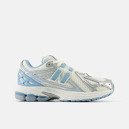 Running Shoes New Balance, Bape Shoes, Newbalance Shoes, Pretty Sneakers, New Balance Blue, Nike Shoes Girls, Workout For Flat Stomach, 2024 Christmas, Shoe Inspo