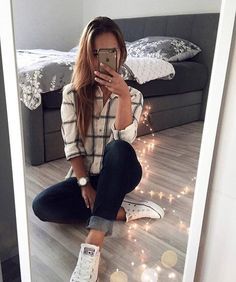 20 Outfits casuales para dejar con la boca abierta a tu crush Vans Outfit Summer, Urban Outfitters Outfit, 20 Outfits, Vans Outfit, Mode Boho, Legging Outfits, Outfit Trends, Outfit Casual, College Outfits