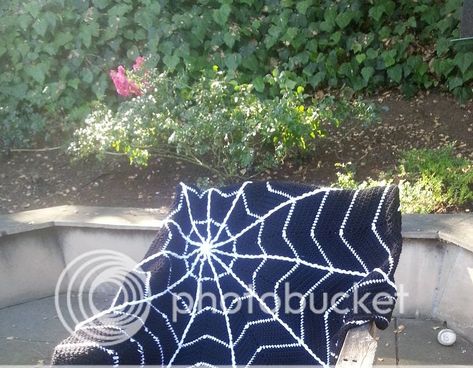 Spiderweb Crochet Blanket, Spiderweb Blanket, Spider Web Blanket, Spiderweb Crochet, Crochet Spiderweb, Halloween Crochet Patterns, Knitted Afghans, Super Saver, Halloween Crochet