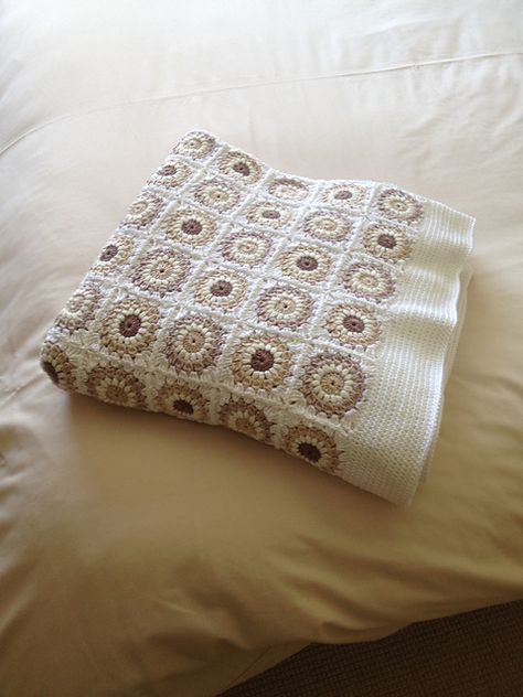 Ravelry: 13tracey63's Sunburst granny square Priscilla Hewitt Beige Granny Square Blanket, Neutral Granny Square Blanket, Neutral Granny Square, Neutral Crochet Blanket, Sunburst Granny Square Blanket, Sunburst Granny Square, Crochet Blanket Designs, Crochet Granny Square Blanket, Crochet Quilt