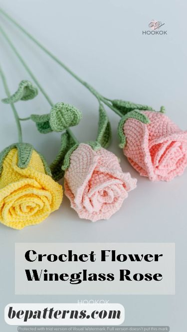 Crochet Blanket Pattern | Free & Cozy | Easy Tutorial Crochet Roses Bouquet, Crochet Bouquet Pattern Free, Crochet Gifts Easy, Crochet Wedding Flowers, Crochet Flower Pattern Free, Crocheting Flowers, Flower Bouquet Tutorial, Free Crochet Flower Patterns, Shawls Design