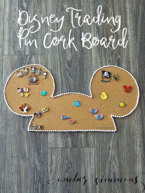 Pin Cork Board, Disney Princess Crafts, Disney Crafts For Kids, Toy Story Crafts, Disney Craft, Princess Crafts, Disney Diy Crafts, Diy Mickey Ears, Disney Pin Trading