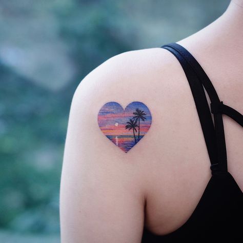 Sunset Tattoos, Circle Tattoos, Palm Tattoos, Hawaiian Tattoo, Tatuaje A Color, Heart Tattoo Designs, Traditional Tattoo Design, Small Tattoo Designs, 문신 디자인