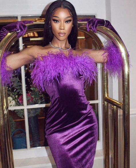 Nay on Twitter: "I deserve to be on the cover of vogue magazine… " Purple Gown Aesthetic, Studio 54 Party Outfits, Gown Aesthetic, Purple Evening Gown, Cover Of Vogue, Love On Tour Outfits, Dress With Gloves, Elbow Gloves, Curls For The Girls