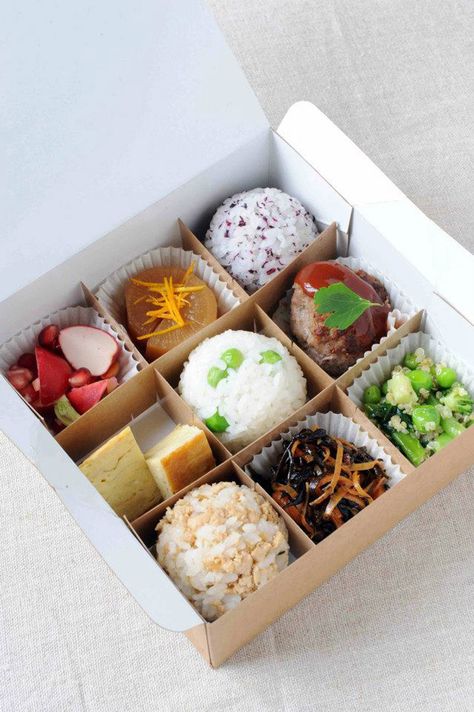 Kotak Bento, Japanese Lunch, Bento Recipes, Japan Food, Bento Lunch, Food Presentation, Beautiful Food, Food Packaging, Cute Food