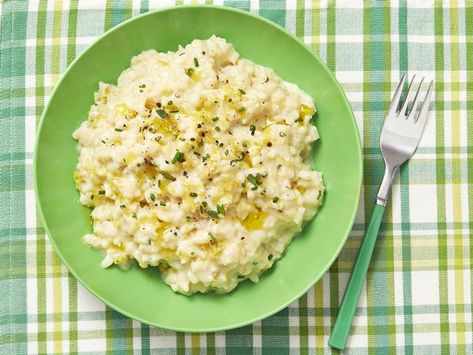 Get Risotto with Parmesan and Lemon Recipe from Food Network Lemon Risotto, Risotto Dishes, Geoffrey Zakarian, Easy Rice Recipes, Veg Dishes, Food Network Magazine, Risotto Recipes, Vegetarian Meals, Lemon Recipes