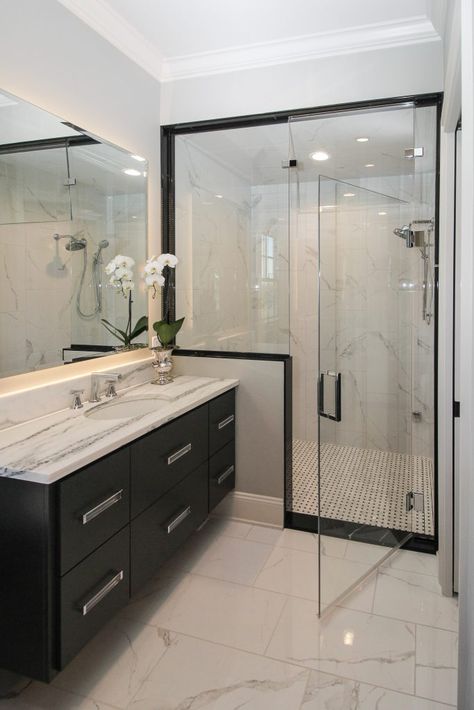 Glass Shower Door with Black Hardware Glass Shower Black Frame, Black Shower Door Frame, Shower Tile Ideas With Window, Black Frame Shower Door, Black Framed Shower Door, 12x24 Shower Wall Tile, Black Shower Door, Modern Shower Doors, Black Shower Doors