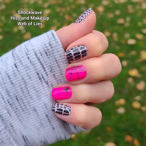 Hiss And Make Up Color Street Combo, Shockwave Color Street Combo, Color Street Shockwave, Web Of Lies Color Street Combo, Color Street Halloween Combos, Color Street Nails, Color Street, Rings For Men, Nail Designs