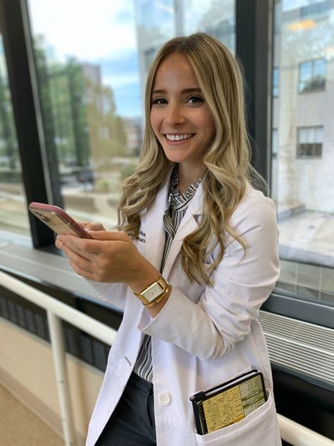 Scrubs And White Coat, Doctor White Coat Outfit, Pa White Coat Ceremony, Pharmacist Work Outfit, Nursing White Coat Ceremony Outfit, Nurse Practitioner Outfits Work Attire Business Casual, Doctor Outfit Women White Coat, White Coat Outfit Medical, White Coat Ceremony Dress