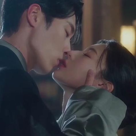 Alchemy Of Souls, The Kiss, Alchemy, True Beauty, Light And Shadow, Kdrama, First Time, Kiss, Drama