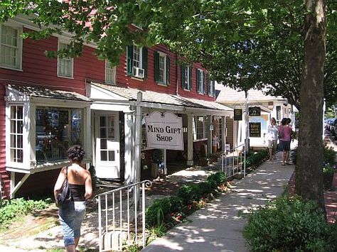 Cold Spring Harbor Long Island, Ny Shopping, Nostalgia Photos, Cove House, Cold Spring Harbor, England Aesthetic, Hudson River Valley, Small Town America, Main Street Usa