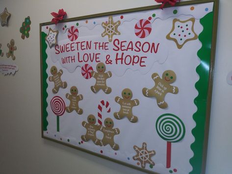 Ginger Bread Bulletin Board Ideas, Gingerbread Bulletin Board Preschool, Candy Cane Bulletin Board Ideas, Gingerbread Man Bulletin Board Ideas, Gingerbread House Bulletin Board Ideas, Candy Cane Bulletin Board, Gingerbread Bulletin Board Ideas, Gingerbread Bulletin Board, Gingerbread Classroom